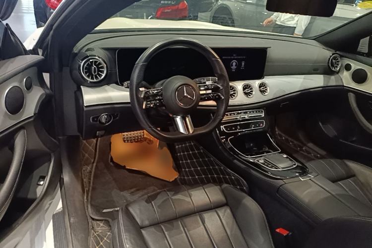 Used Mercedes-Benz E-Class 2021 E 260 Coupe Center Console