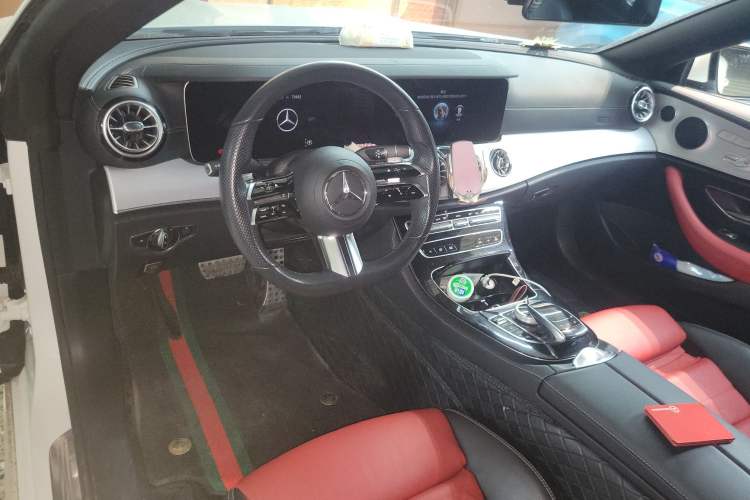 Used Mercedes-Benz E-Class 2021 E 260 Convertible Coupe Center Console