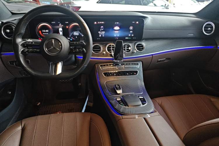 Used Mercedes-Benz E-Class 2021 Updated E 260 Fashion Sport Edition Center Console