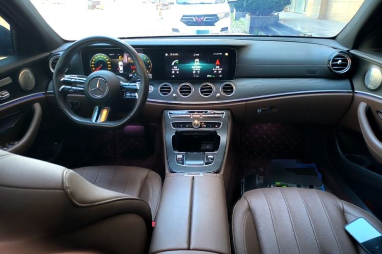 Used Mercedes-Benz E-Class 2021 Restyled E 300 Sport Edition Center Console