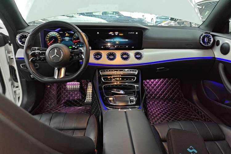 Used Mercedes-Benz E-Class 2021 E 260 Coupe Center Console