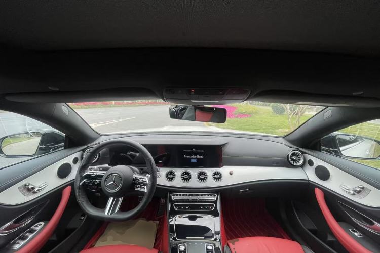 Used Mercedes-Benz E-Class 2021 E 260 Coupe Center Console