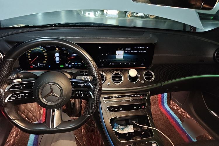 Used Mercedes-Benz E-Class 2021 E 260 Stylish Sports Edition Center Console