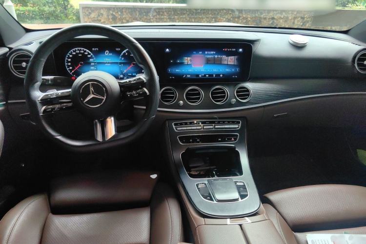 Used Mercedes-Benz E-Class 2021 E 260 L Sport Edition Center Console