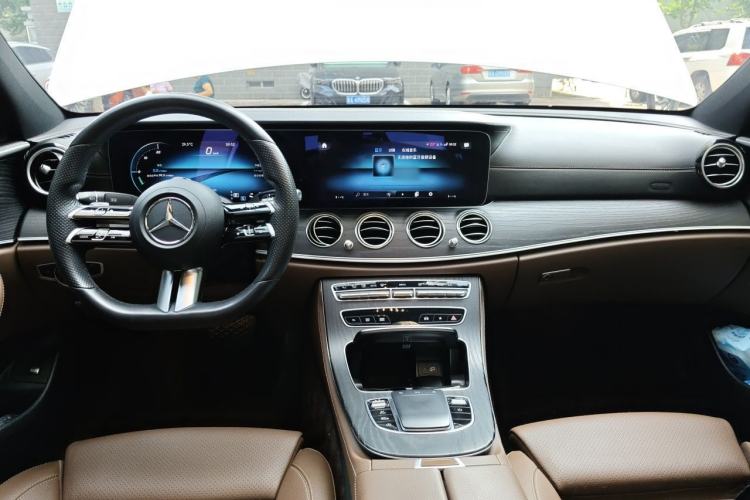 Used Mercedes-Benz E-Class 2021 Facelift E 260 L Sport Edition Center Console