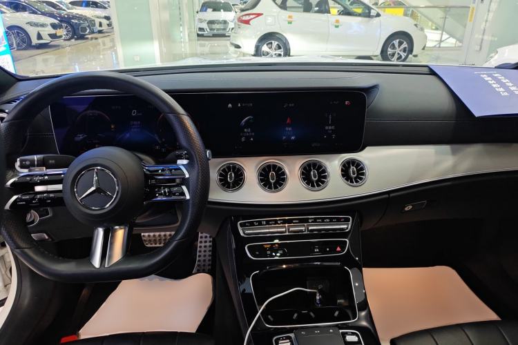 Used Mercedes-Benz E-Class 2021 Facelift E 260 Coupe Center Console