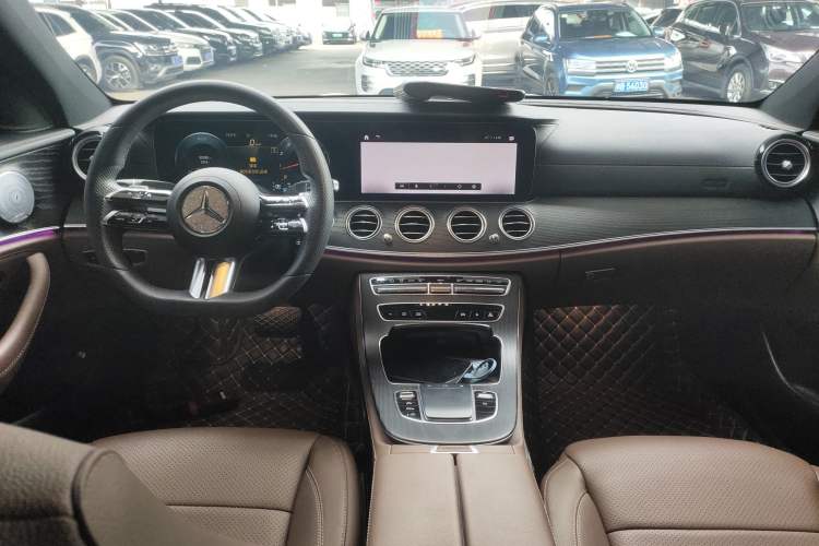 Used Mercedes-Benz E-Class 2021 Restyled E 300 L Sporty and Stylish Edition Center Console