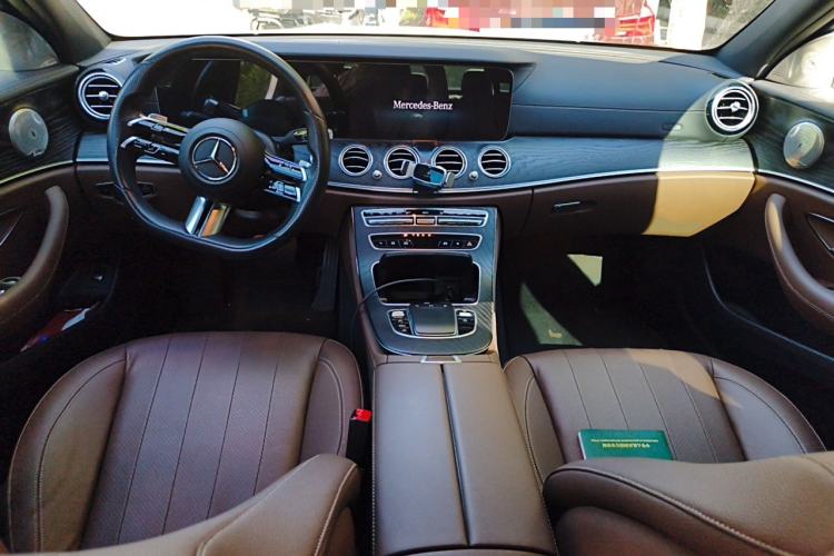 Used Mercedes-Benz E-Class 2021 Updated E 260 Fashion Sport Edition Center Console