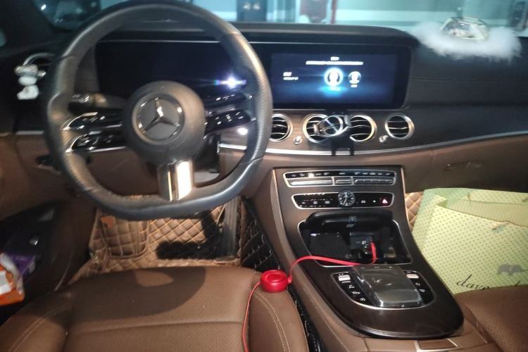 Used Mercedes-Benz E-Class 2021 Restyled E 300 L Sport Luxury Edition Center Console
