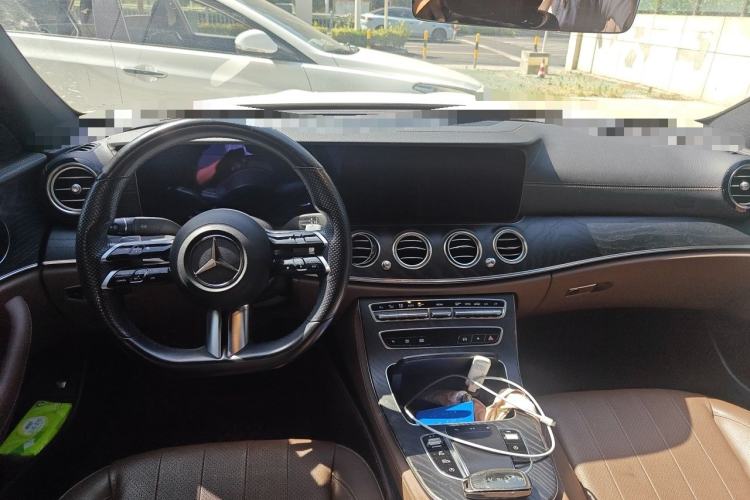 Used Mercedes-Benz E-Class 2021 E 260 Stylish Sports Edition Center Console