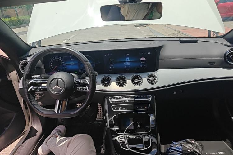 Used Mercedes-Benz E-Class 2021 E 260 Coupe Center Console