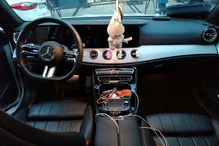 Used Mercedes-Benz E-Class 2021 Facelift E 260 Coupe Center Console