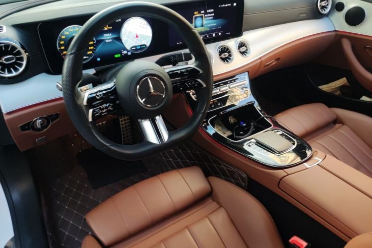 Used Mercedes-Benz E-Class 2021 E 260 Coupe Center Console