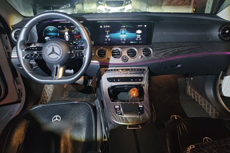 Used Mercedes-Benz E-Class 2021 E 260 L Sport Edition Center Console