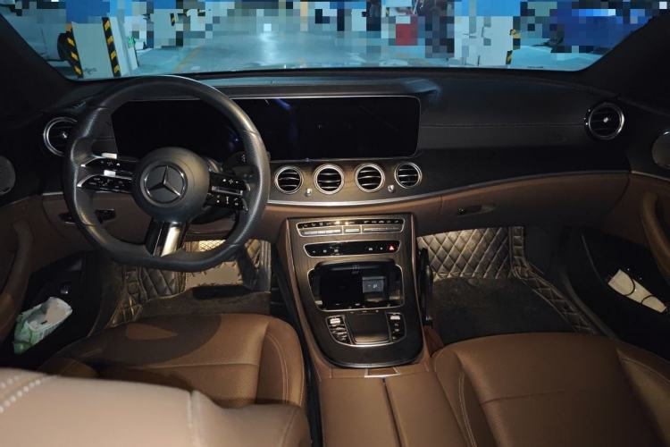 Used Mercedes-Benz E-Class 2021 Restyled E 300 L Sport Luxury Edition Center Console