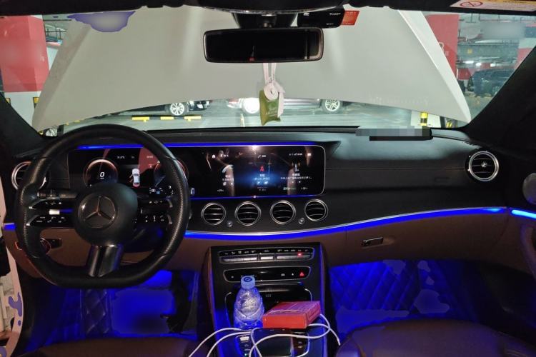 Used Mercedes-Benz E-Class 2021 E 300 L Sport Luxury Edition Center Console