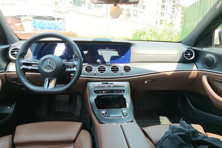 Used Mercedes-Benz E-Class 2021 Facelift E 260 L Sport Edition Center Console