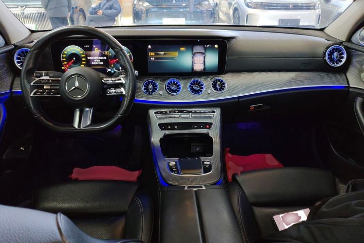 Used Mercedes-Benz E-Class 2021 Facelift E 260 L Sport Edition Center Console