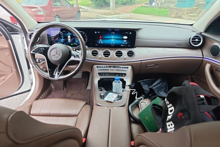 Used Mercedes-Benz E-Class 2021 E 260 L Center Console