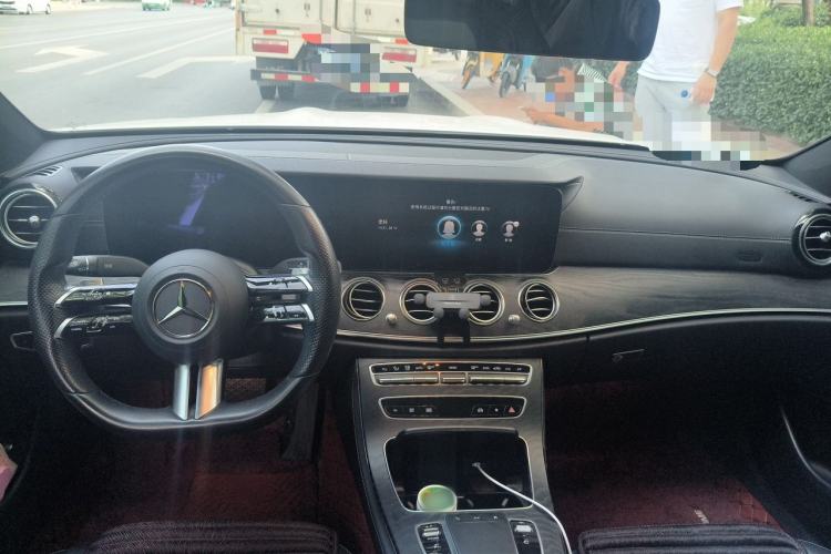 Used Mercedes-Benz E-Class 2021 Restyled E 260 Luxury Sports Edition Center Console