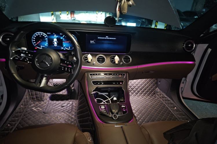 Used Mercedes-Benz E-Class 2021 Restyled E 300 L Sport Luxury Edition Center Console