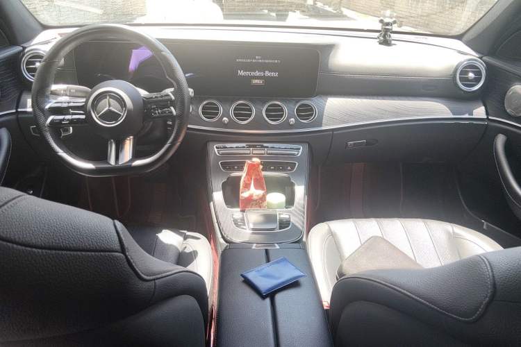 Used Mercedes-Benz E-Class 2021 Updated E 260 Fashion Sport Edition Center Console