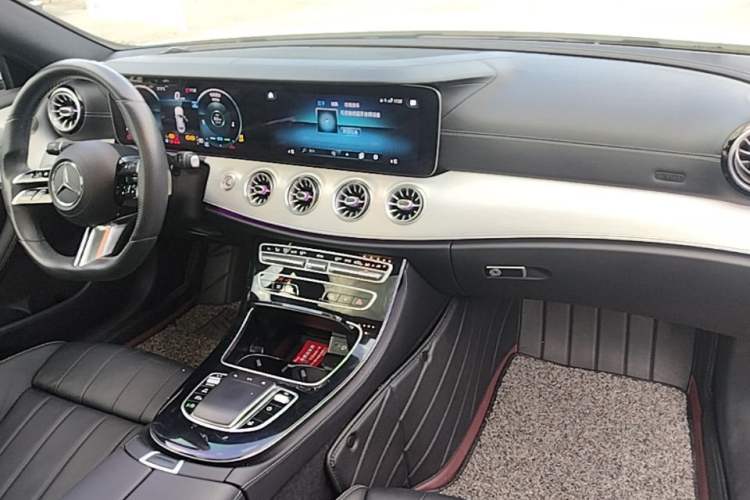 Used Mercedes-Benz E-Class 2021 E 260 Coupe Center Console