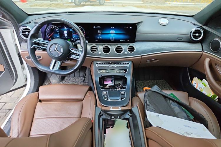 Used Mercedes-Benz E-Class 2021 E 260 L Sport Edition Center Console