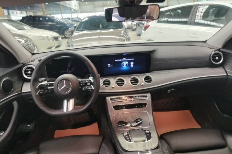 Used Mercedes-Benz E-Class 2021 Facelift E 260 L Sport Edition Center Console
