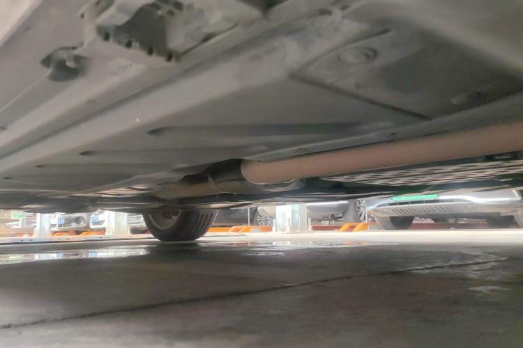 Used Mercedes-Benz E-Class 2021 E 300 L Sporty and Stylish Model Chassis Front Right