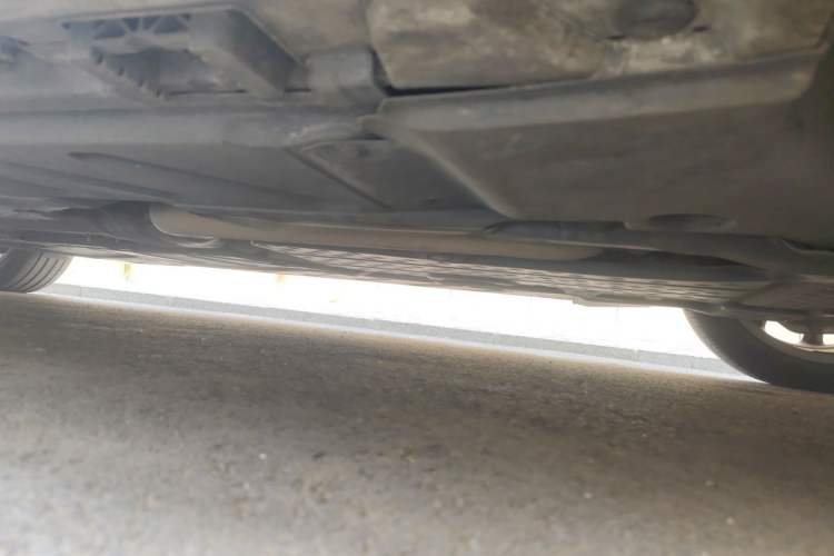 Used Mercedes-Benz E-Class 2021 E 300 L Sporty and Stylish Model Chassis Front Right