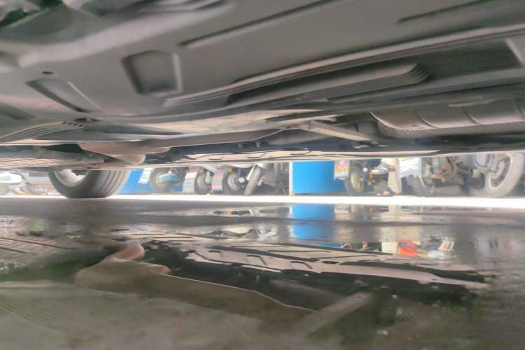 Used Mercedes-Benz E-Class 2021 E 300 L Sporty and Stylish Model Chassis Rear Left