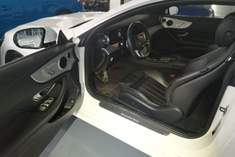 Used Mercedes-Benz E-Class 2021 E 300 Coupe Driver Seat
