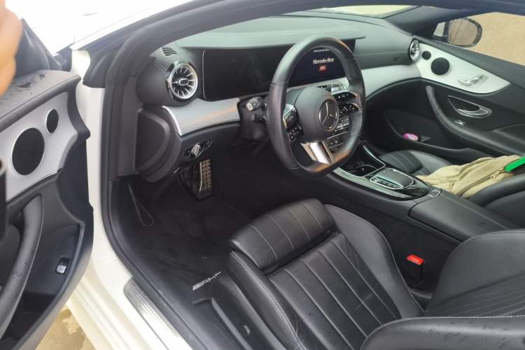 Used Mercedes-Benz E-Class 2021 Facelift E 260 Coupe Driver Seat