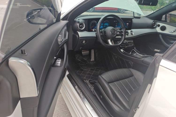 Used Mercedes-Benz E-Class 2021 E 260 Coupe Driver Seat