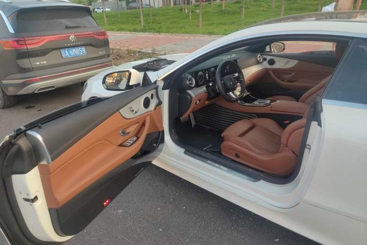 Used Mercedes-Benz E-Class 2021 Facelift E 260 Coupe Driver Seat