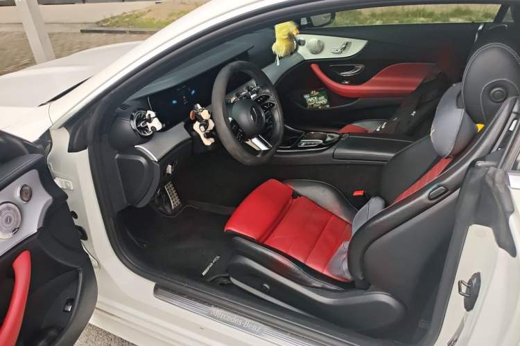 Used Mercedes-Benz E-Class 2021 E 260 Coupe Driver Seat