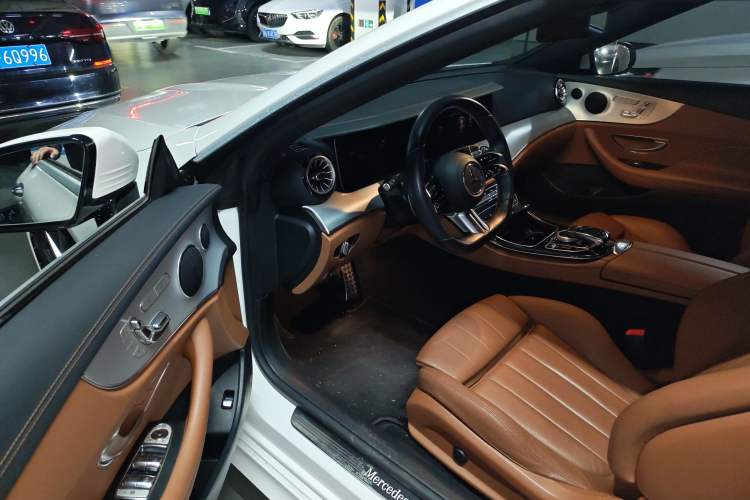 Used Mercedes-Benz E-Class 2021 E 260 Convertible Coupe Driver Seat