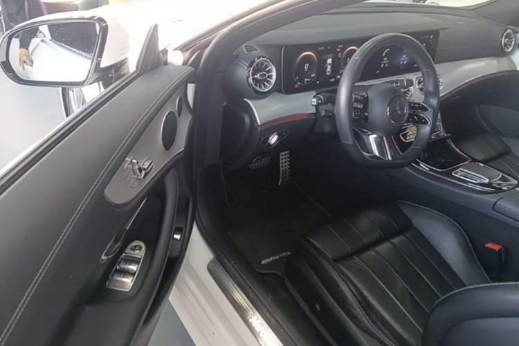 Used Mercedes-Benz E-Class 2021 E 260 Coupe Driver Seat
