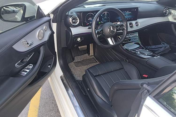 Used Mercedes-Benz E-Class 2021 E 260 Coupe Driver Seat