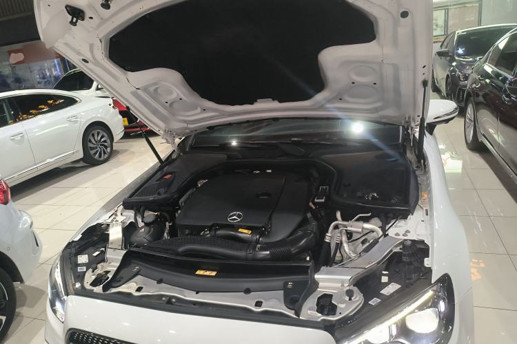 Used Mercedes-Benz E-Class 2021 Facelift E 260 4MATIC Coupe Engine Bay
