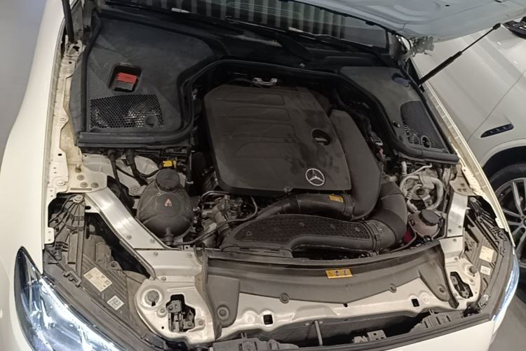 Used Mercedes-Benz E-Class 2021 E 260 Coupe Engine Bay