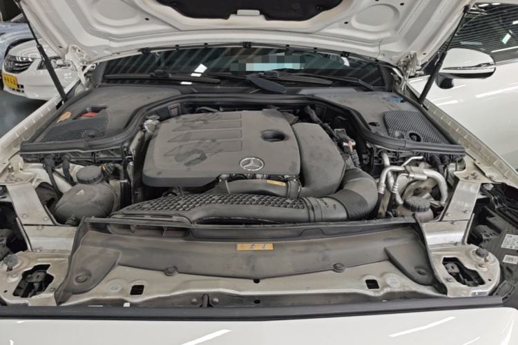 Used Mercedes-Benz E-Class 2021 E 260 Coupe Engine Bay