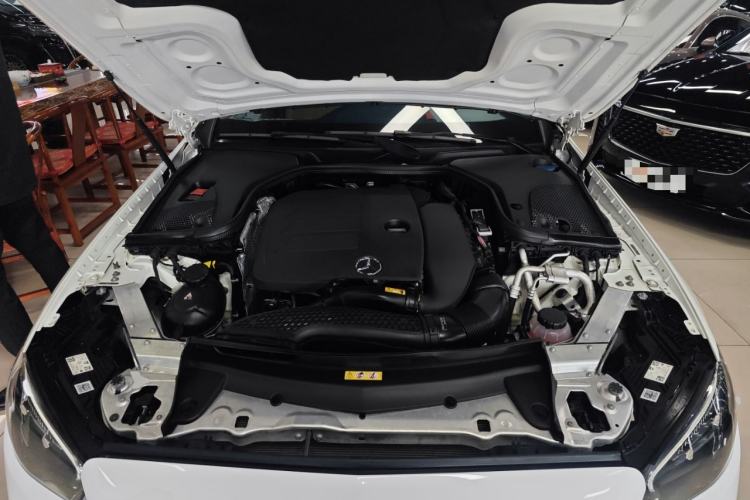 Used Mercedes-Benz E-Class 2021 E 260 Coupe Engine Bay