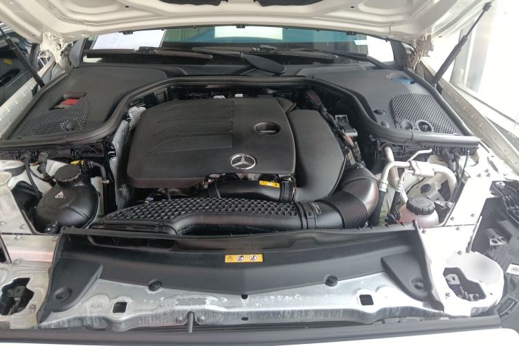 Used Mercedes-Benz E-Class 2021 E 260 Coupe Engine Bay