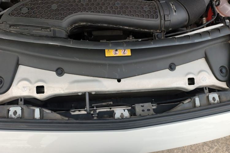 Used Mercedes-Benz E-Class 2021 E 260 Coupe Engine Bay