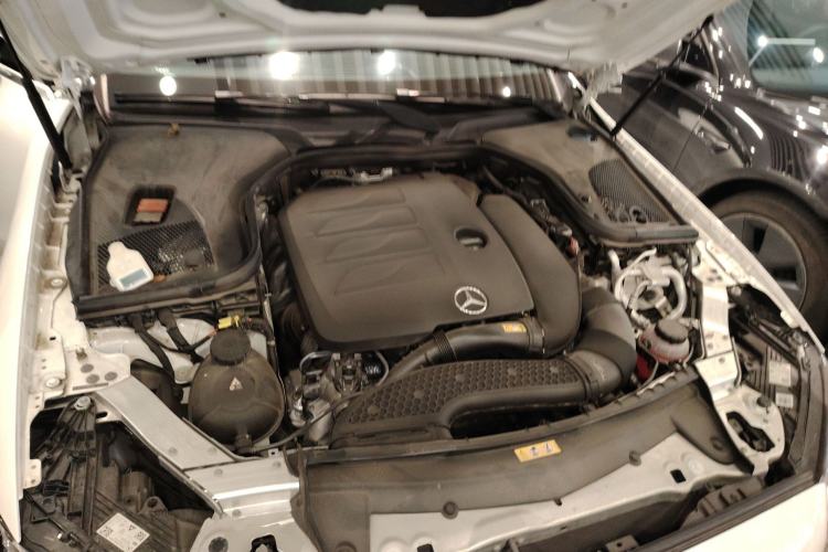 Used Mercedes-Benz E-Class 2021 E 260 Coupe Engine Bay