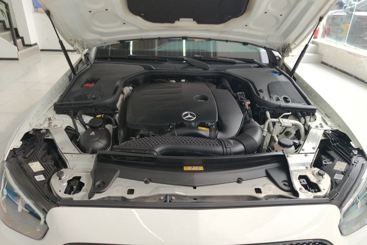 Used Mercedes-Benz E-Class 2021 E 260 Coupe Engine Bay