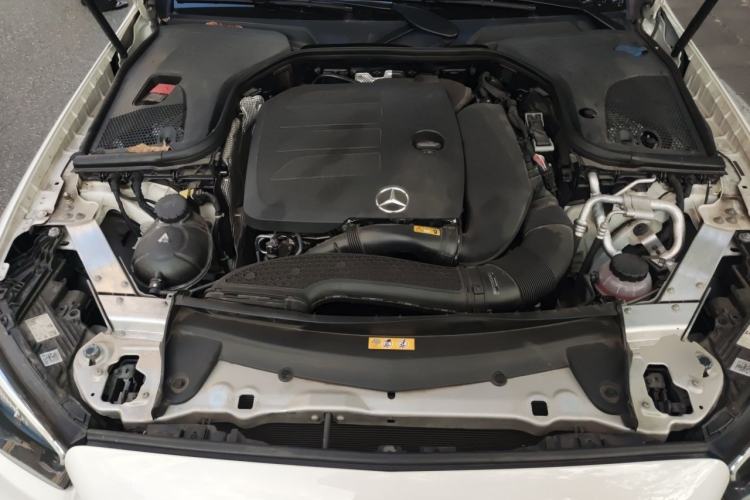 Used Mercedes-Benz E-Class 2021 E 260 Coupe Engine Bay