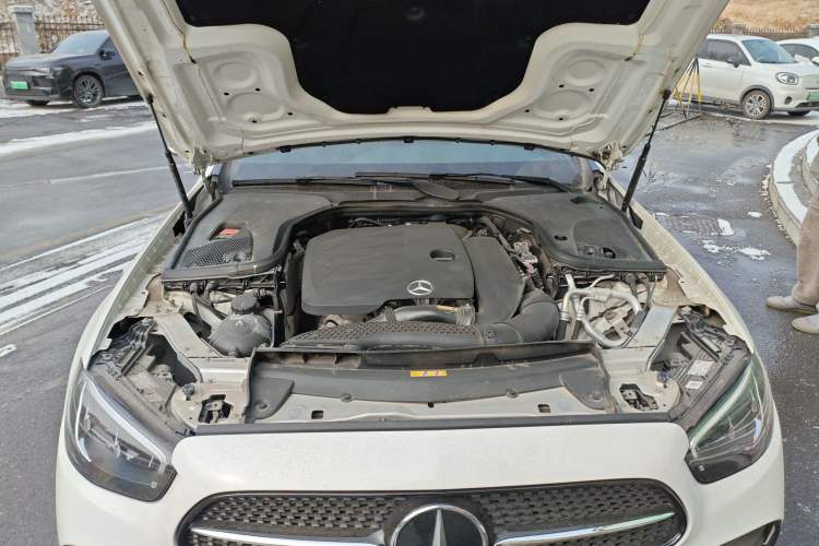 Used Mercedes-Benz E-Class 2021 Facelift E 260 L Sport Edition Engine Bay